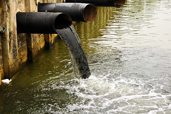 Eliminación de pesticidas y metales pesados del agua